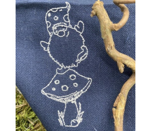 ADVENTSKALENDER 12. Dezember - Stickserie Frühlings Wichtel